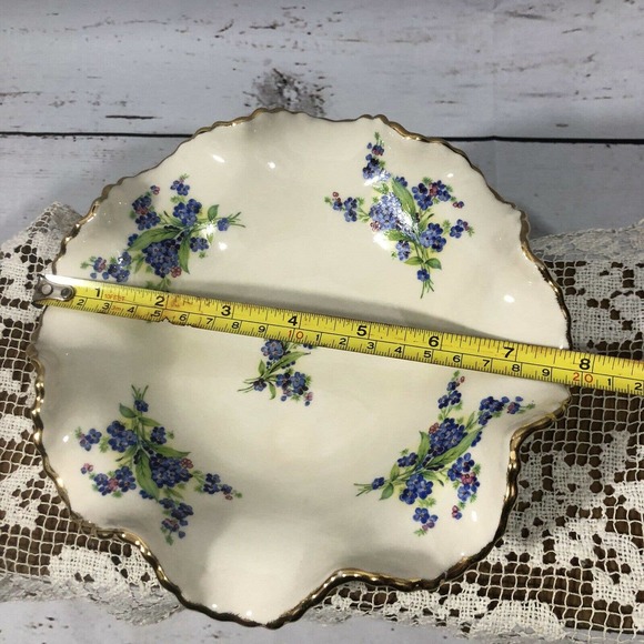 Holley Ross Distinguished China Ruffle Bowl - Picture 8 of 8